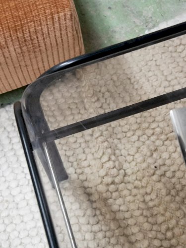 Donna, la table basse en métal et verre N°418