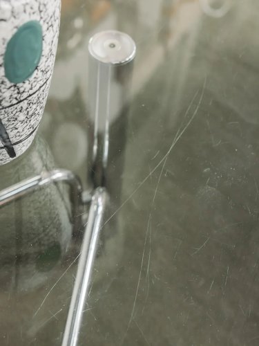 Donna, la table basse en métal et verre N°511