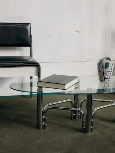 Donna, la table basse en métal et verre N°511