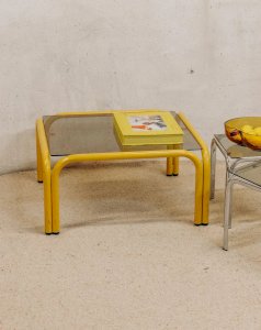 Donna, the yellow metal coffee table No. 552