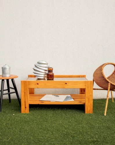 Donna, la table basse en pin et verre fumé N°739