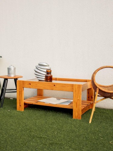 Donna, la table basse en pin et verre fumé N°739