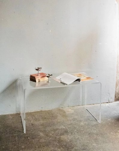 Donna, la table basse en plexiglass N°575
