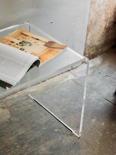 Donna, la table basse en plexiglass N°575