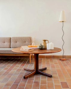 Donna, the teak coffee table No. 195