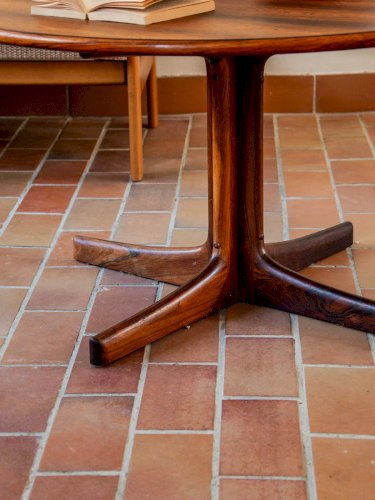 Donna, la table basse en teck N°195