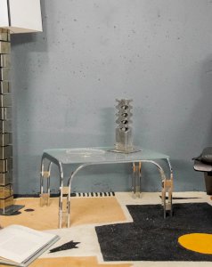 Donna, the frosted glass coffee table No. 682