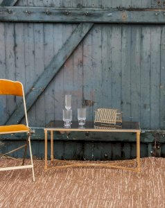 Donna, the N°147 glass coffee table