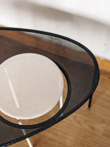 Donna, la table basse Mategot Gubi N°207