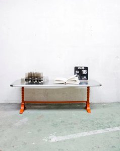 Donna, the orange metal coffee table No. 414