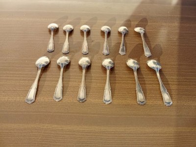 douze cuillères a moka 