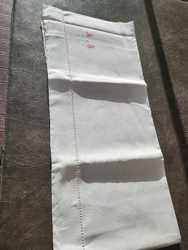 DRAP ANCIEN AJOURE EN METIS  DE 320 X 200 N° 27