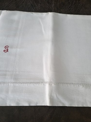 DRAP ANCIEN AJOURE EN METIS  MONOGRAMME AG DE 320 X 200 N° 32