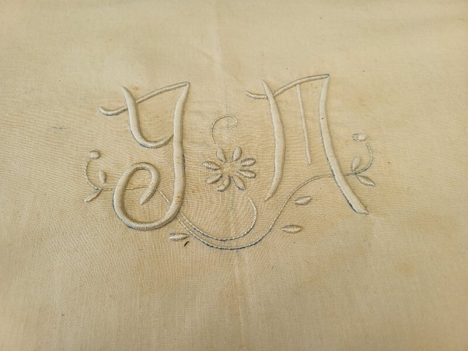 DRAP ANCIEN METIS MONOGRAMMES YM N6