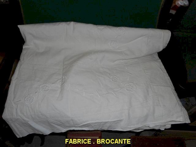 DRAP BRODE MONOGRAMME PJ N° 4