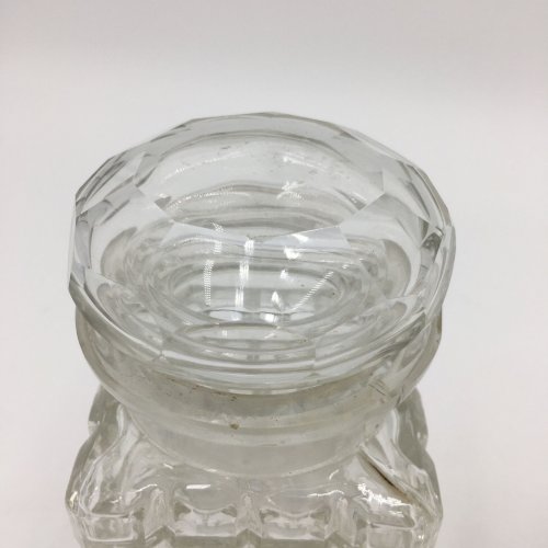 Duo de bocaux en verre ciselé