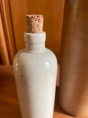 Duo de bouteilles en grès vintage