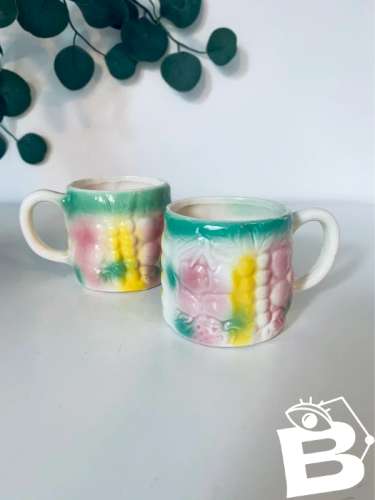 Duo de Mugs / Tasses Vintage en Barbotine – Couleurs Peps & Fruitées