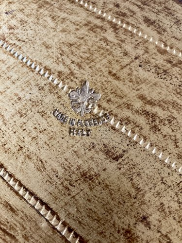 Duo de petits plateaux florentins en bois peint