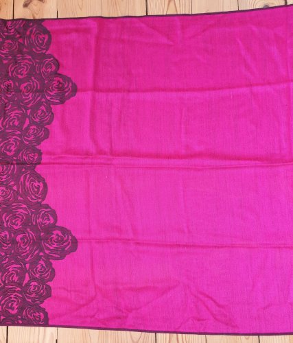 Echarpe douce 165 X 70 rose aux motifs de roses