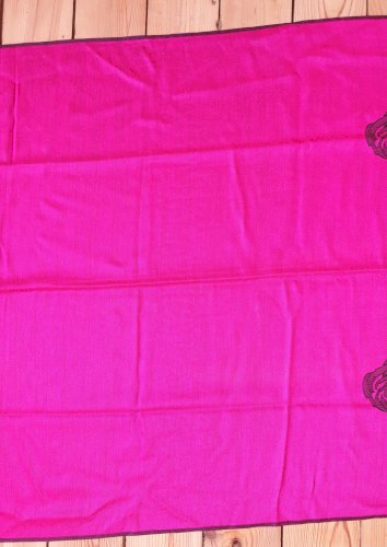 Echarpe douce 165 X 70 rose aux motifs de roses