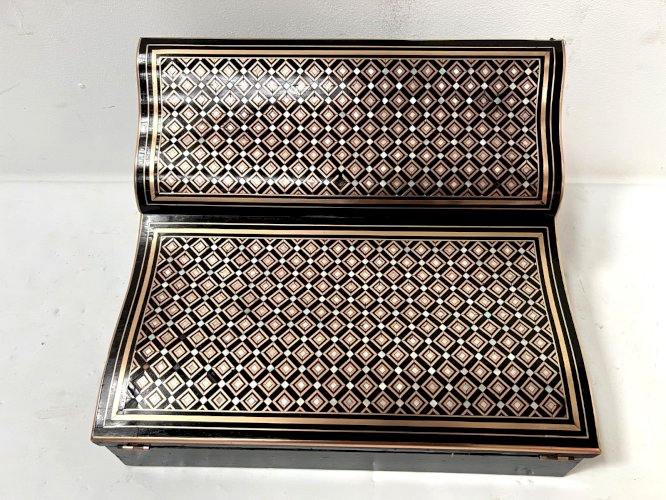 Ecritoire Napoléon III en bois noir et marquetrerie a la Reine XIX siècle