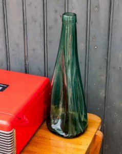 Edmond, the blown glass vase No. 36