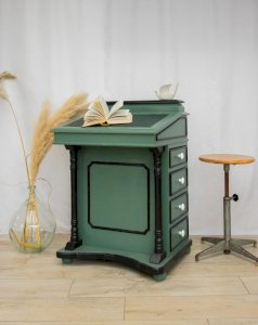 Edouard, the wooden Davenport desk No. 541