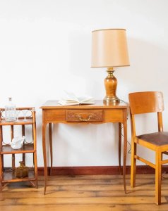 Edouard, the wooden desk No. 467