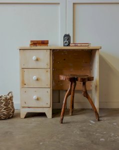 Edouard, le bureau pour enfant en bois N°550