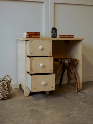 Edouard, le bureau pour enfant en bois N°550