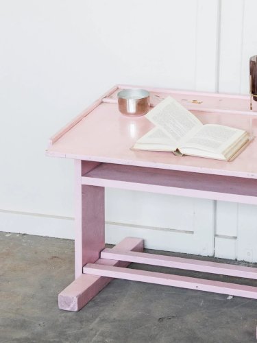 Edouard, le bureau pupitre rose N°258