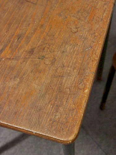 Edouard, le pupitre en bois et métal N°521