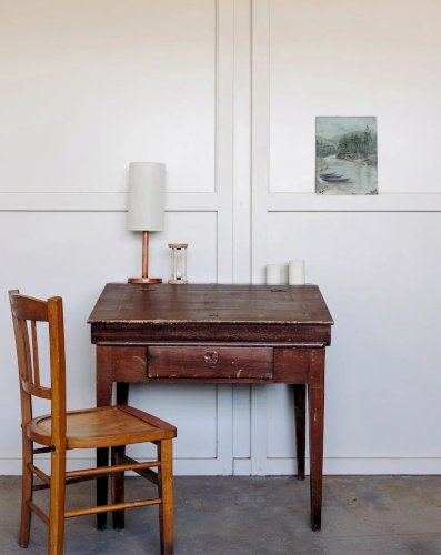 Edouard, le pupitre en bois foncé N°523