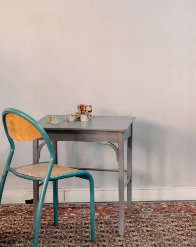 Edouard, le pupitre gris en bois N°519