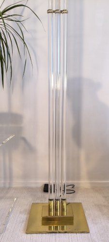 ✨✨ Magnifique et rare lampadaire Allemand signé VEREINIGTE WERKSTÄTTEN en lucite et laiton ✨✨