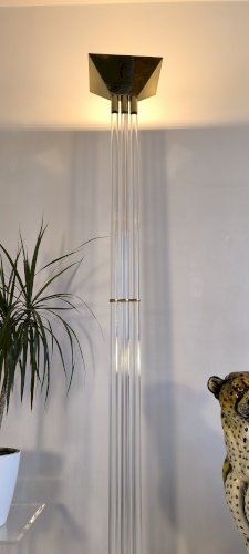 ✨✨ Magnifique et rare lampadaire Allemand signé VEREINIGTE WERKSTÄTTEN en lucite et laiton ✨✨