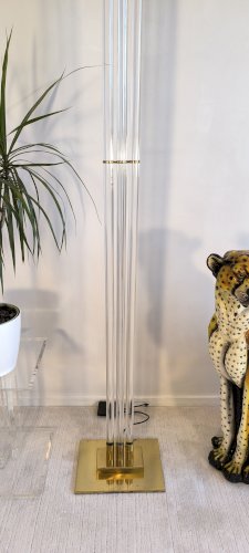 ✨✨ Magnifique et rare lampadaire Allemand signé VEREINIGTE WERKSTÄTTEN en lucite et laiton ✨✨