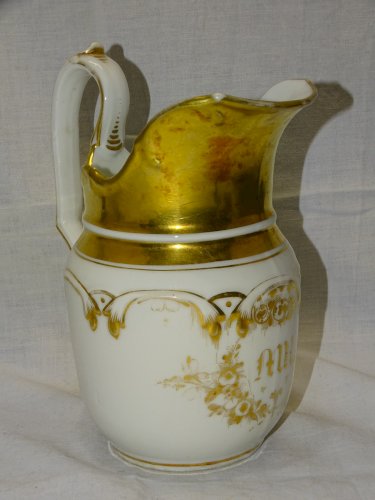 -ELEGANT PICHET BROC à EAU PORCELAINE DE PARIS XIXe COLLECTION VITRINE D