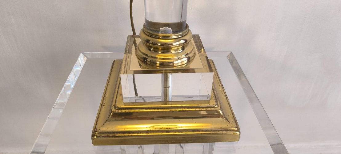 ?✨ Elégante lampe Colonne signée ‘’Le Dauphin’’ vintage 70/80 en altuglas et laiton abat-jour neuf ✨?
