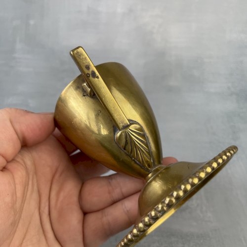 Elégante petite coupe sur pied en bronze doré ~7.5cm
