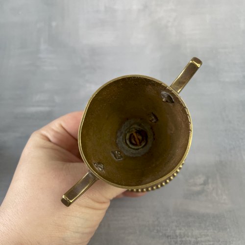 Elégante petite coupe sur pied en bronze doré ~7.5cm