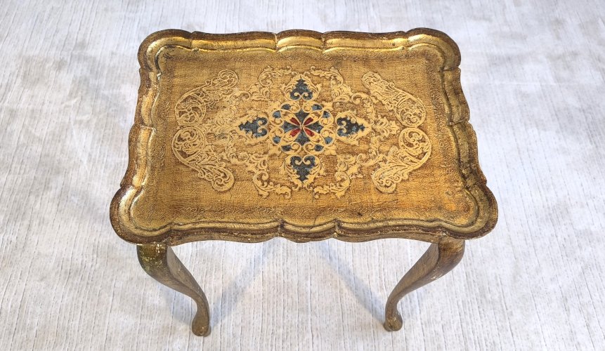 ✨ Élégante table d’appoint florentine – Décor peint & superbe patine ancienne ✨