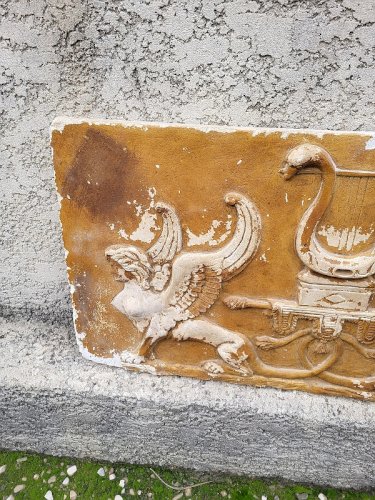ELEMENT DE DECORATION EN PLATRE