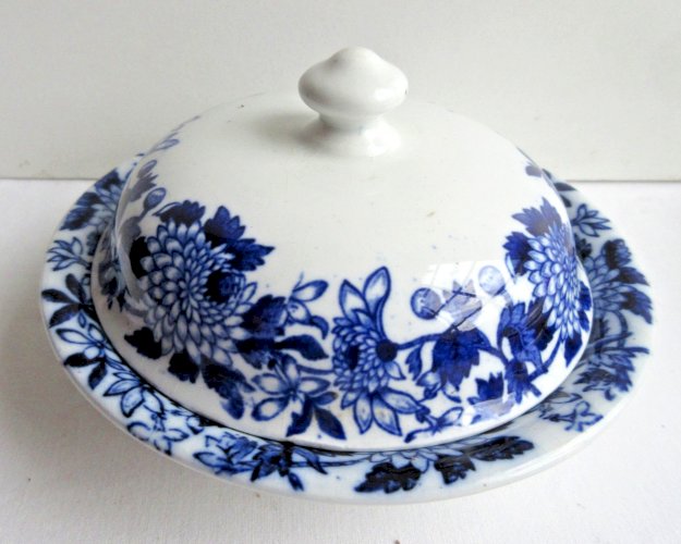 Eléments de toilette, égouttoir à éponge + couvercle, porcelaine Made in England