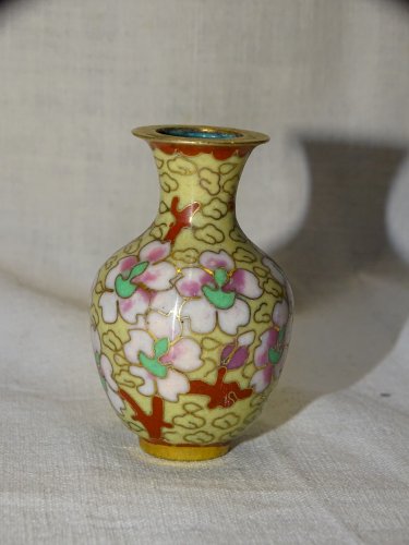 -EMAUX CLOISONNES 2 VASES A VIOLETTES 1 PETIT VASE & 1 BOITE à PILULES  D