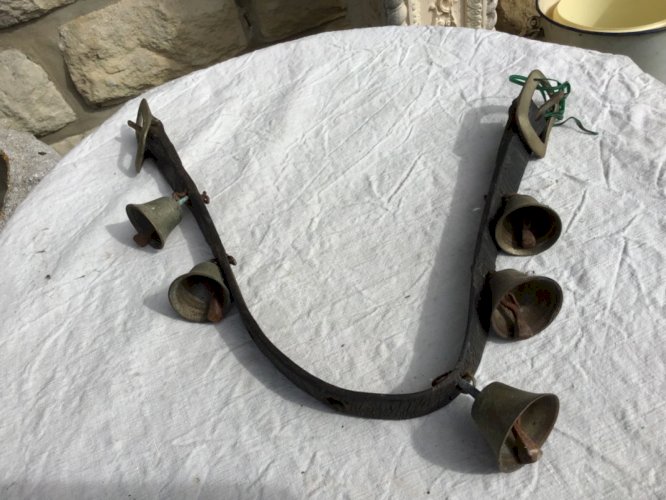 en l'état collier cuir avec petite cloche de berger sonnailles alpage collier 60