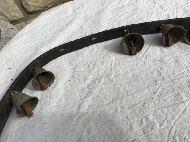 en l'état collier cuir avec petite cloche de berger sonnailles alpage collier 60