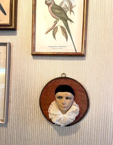 Encadrement 1930 tête de Pierrot poupée de salon