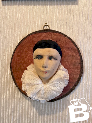 Encadrement 1930 tête de Pierrot poupée de salon